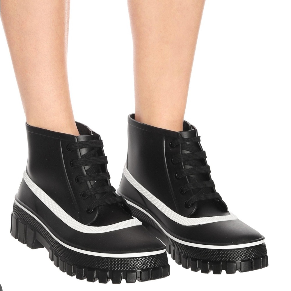Givenchy Women's Black Glaston Lace-up Rubber Rain Boots Size 35.5